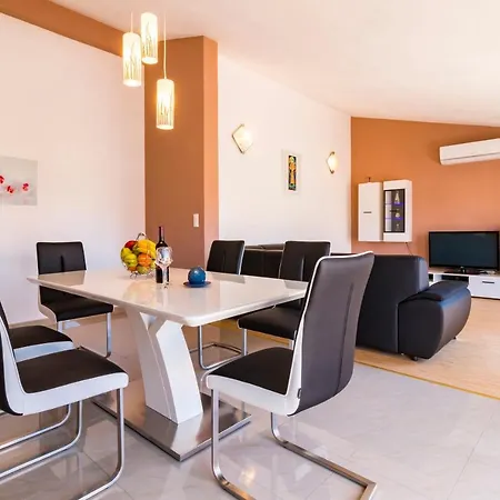 Apartment Hilda Solin
